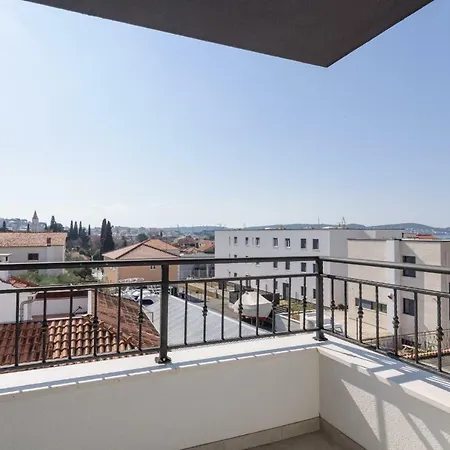 Luxury Apartman Ivana Trogir Exterior photo