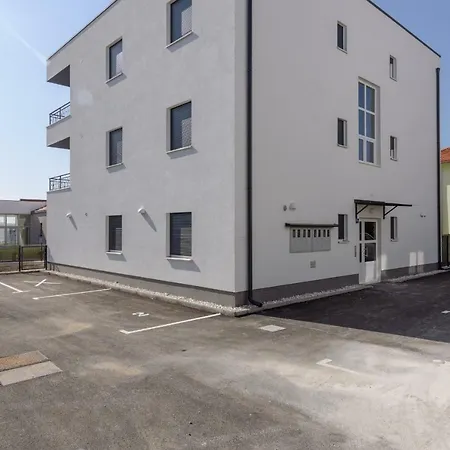 Luxury Apartman Ivana Trogir Exterior photo